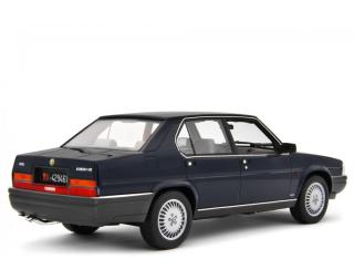 ALFA ROMEO ALFA 90 2.5 INIEZIONE QUADRIFOGLIO ORO 1985 - Blu Olandese Laudoracing 1:18 Resinemodell (Türen, Motorhaube... nicht zu öffnen!)